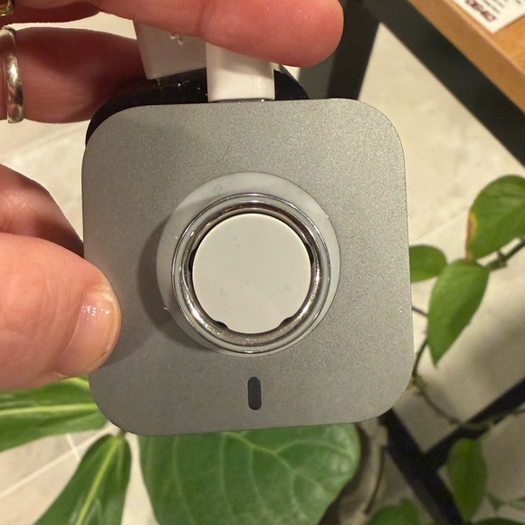 Oura Ring 4 - Picture 2 of 3